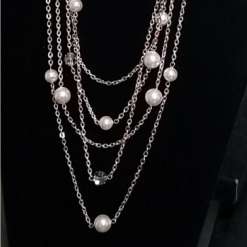 Touchstone crystal necklace The Charleston